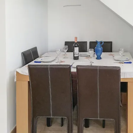 Apartment Gorgeous In With Wifi Moncofar